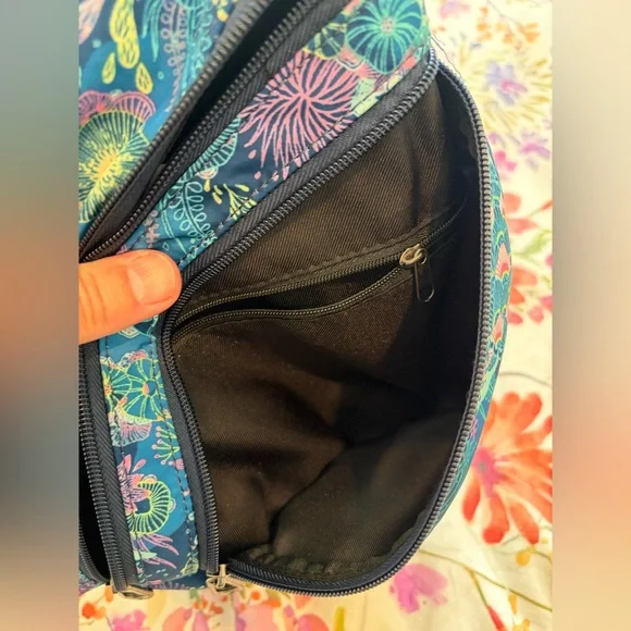 Sakroots On the Go sling - Picture 5 of 11